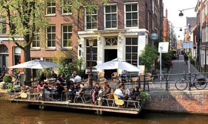 Cafe beside canals